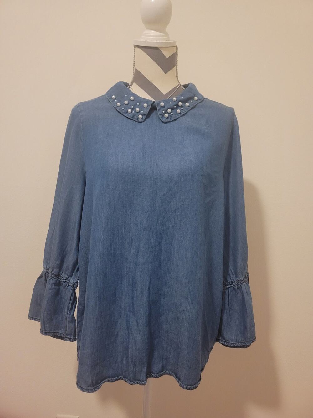 Lipslide Chambray Sz S Peter Pan Pearl collar long sleeve top blouse Denim
